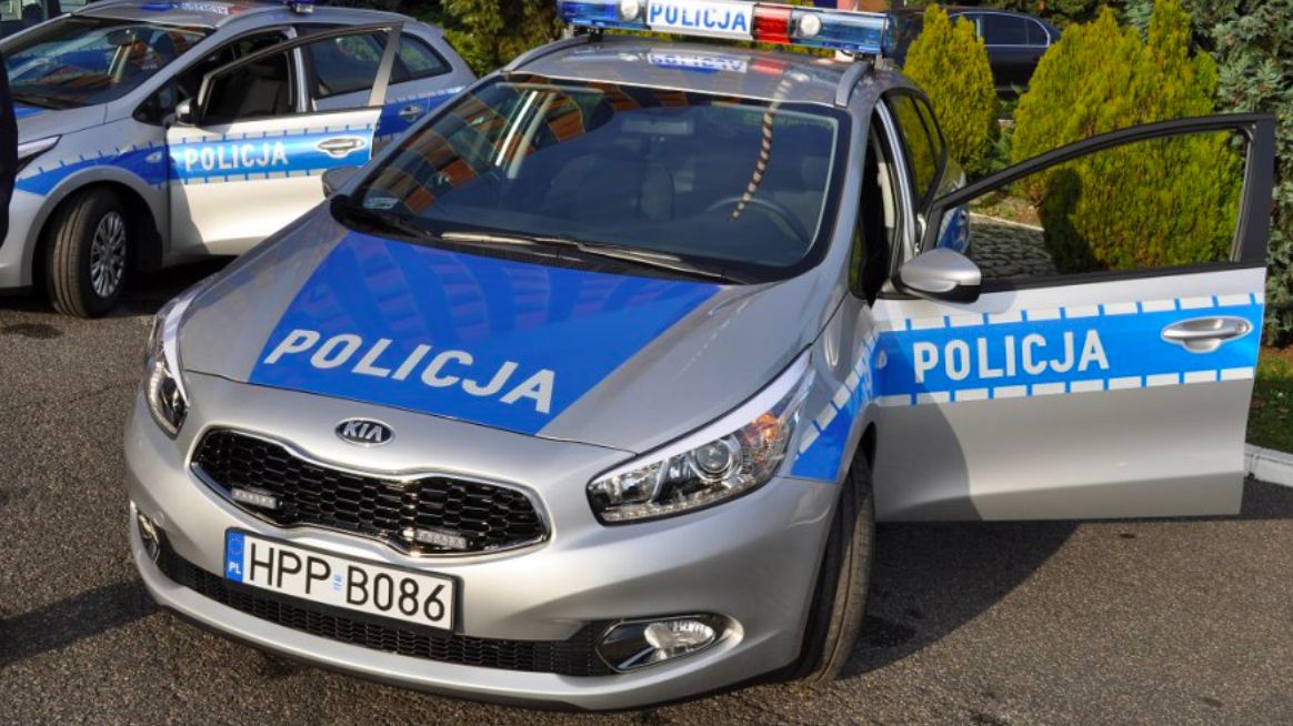 Warszawa. Tragedia we Włochach. Z okna na siódmym piętrze budynku wypadła osiemnastomiesięczna dziewczynka