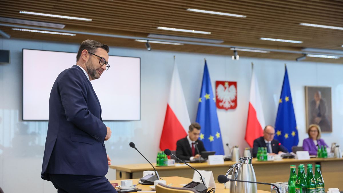 Daniel Obajtek
Leszek Szyma�ski
afera wizowa, cudzoziemcy, ds. tzw. afery wizowej, komisja, komisja sejmowa, legalizacja pobytu cudzoziemc�w, polityk, polityka, pose� pos�owie, posiedzenie posiedzenia, sejm, Sejm RP, wizy