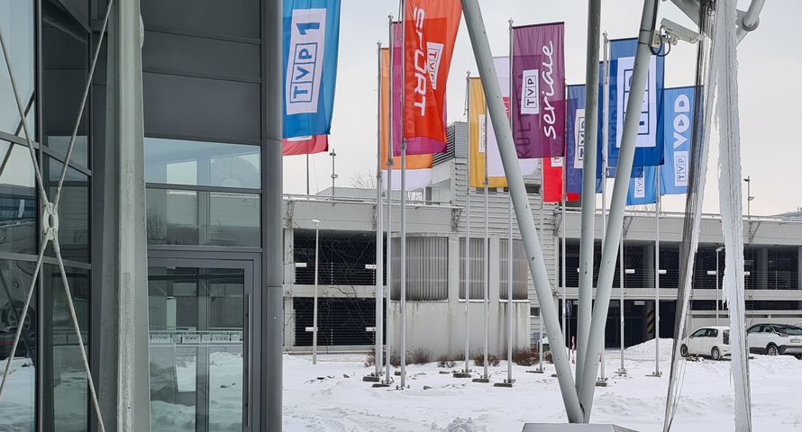 KRRiT krytykuje projekt ustawy medialnej. Wskazuje koszty i ryzyko zależności TVP