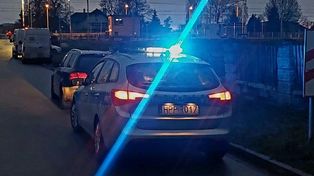 Zatrzymał ją dopiero szlaban. 24-latka w Audi uciekała przed policją pod wpływem narkotyków