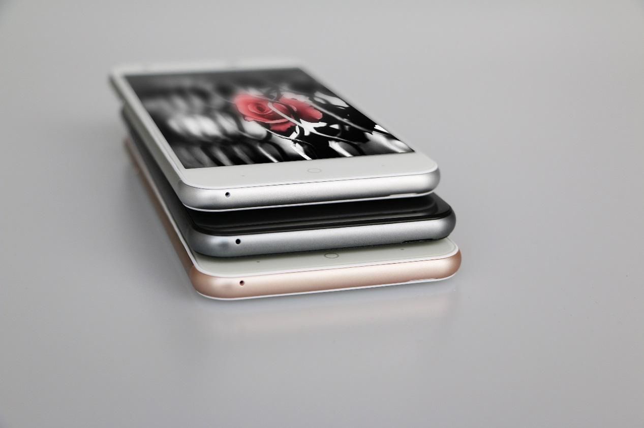 ZOPO Touch to znakomicie wyglądający smartfon z ekranem 2,5D 7