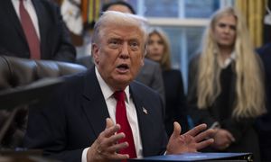 Trump ma argument, by wywierać presję na UE. Policzyli, kto inwestuje najwięcej