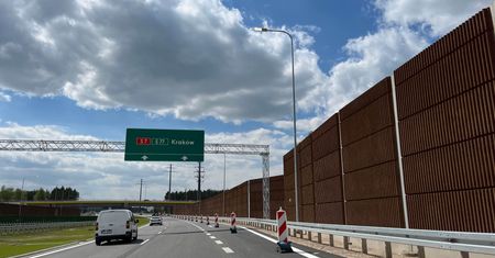 Dziś otworzyli i już suszą. Kierowcy informują o kontrolach na nowym fragmencie S7