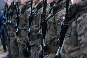 Pabianice: 65 żołnierzy złożyło przysięgę na Starym Rynku