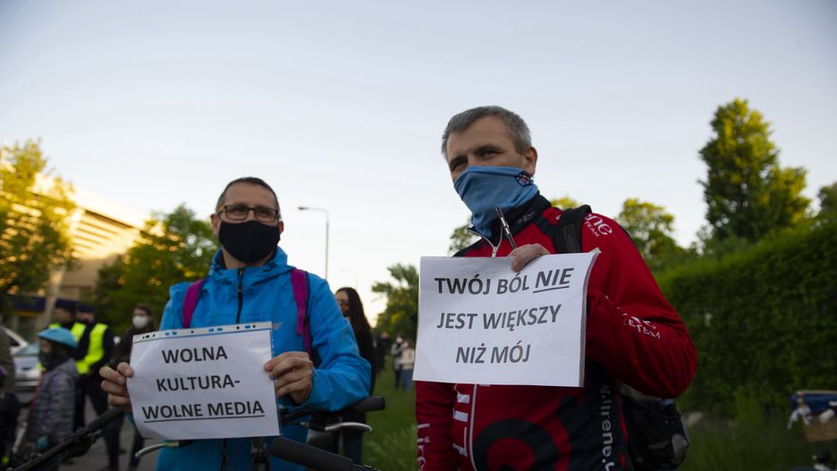 Protest przed budynkiem Polskiego Radia w Warszawie