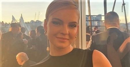 Córka Nawalnego ukończyła studia. W takim stroju odebrała dyplom