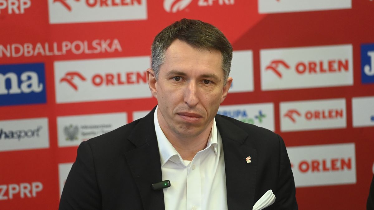 Warszawa, 03.02.2025. Prezes Związku Piłki Ręcznej w Polsce Sławomir Szmal podczas konferencji prasowej w Warszawie, 3 bm. Spotkanie dotyczyło ocenie udziału reprezentacji Polski mężczyzn w mstrzostwach świata 2025. (mk) PAP/Piotr Nowak