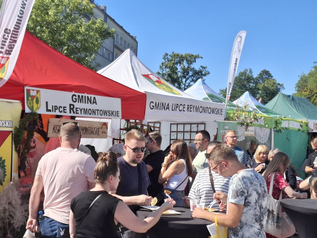 Skierniewice: Stoiska przyciągały na Święcie Kwiatów, Owoców i Warzyw