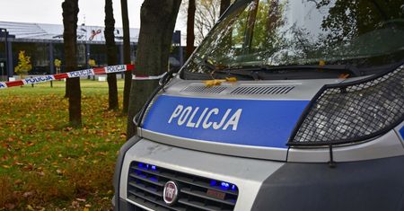 Wybuch przy centrum handlowym. Ranna została kobieta