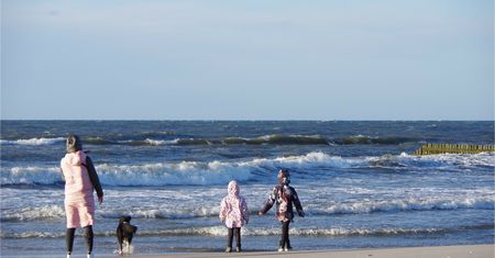 Pogoda na niedzielę. Wypoczywający nad Bałtykiem nie będą zadowoleni