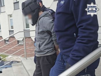 Bestialsko zaatakował swoją babcię. 31-latek okładał ją krzesłem