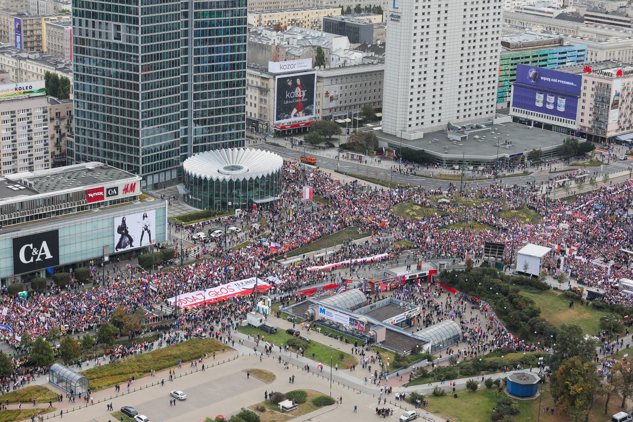 Milion osób na Marszu Miliona Serc? Zdjęcie z lotu ptaka