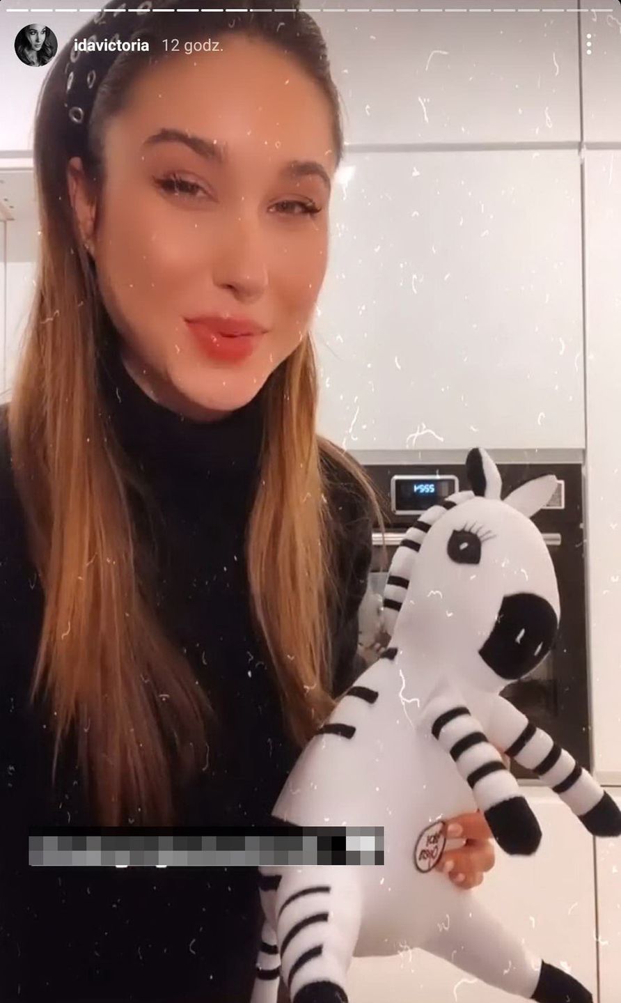 Ida Nowakowska wypełnia obowiązki influencerki i przemawia do fanów