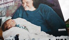 Murale Lotosu nawiązujące do epidemii w 5 miastach Polski