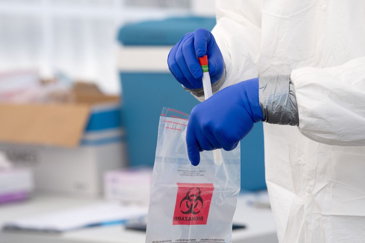 Koronawirus w Warszawie. Apel do ozdrowieńców o oddawanie osocza krwi