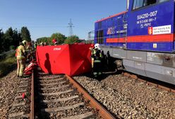 Tragedia na przejeździe kolejowym. Dwie osoby nie żyją