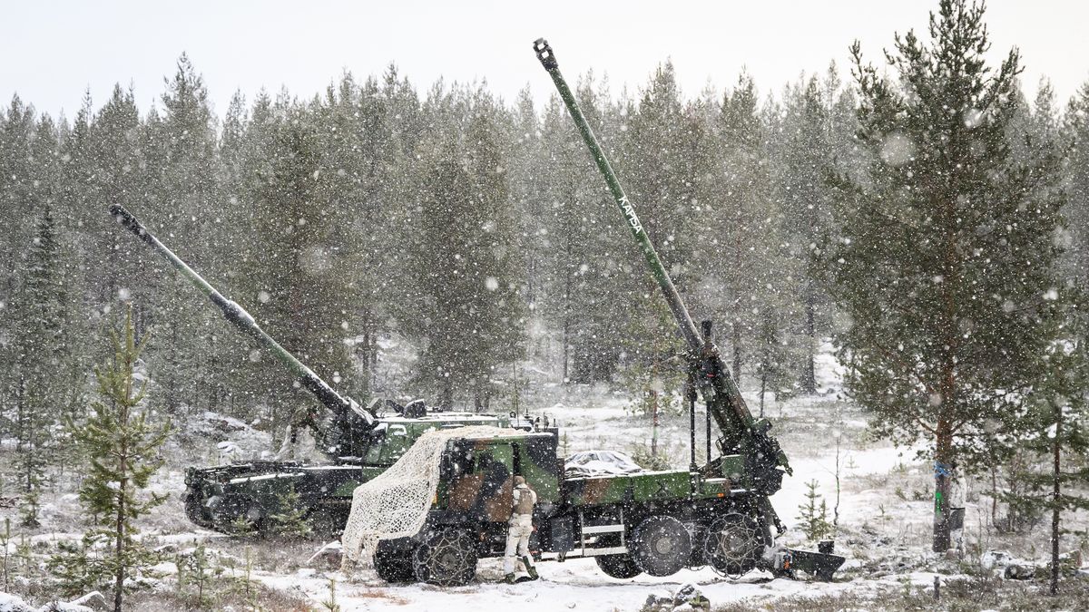 ROVANIEMI, FINLAND - NOVEMBER 20: Two Archer self-propelled Howitzers operated by the Swedish Artillery are seen during the NATO "Exercise Lightning Strike" on November 20, 2024 near Heinu, Finland. The live-fire exercise includes service members from 28 Allied and partner nations, and is taking place between November 4-24, across locations in Finland, Estonia, Germany, Poland, and Romania. (Photo by Leon Neal/Getty Images)