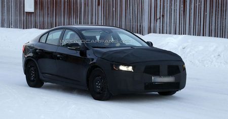 Volvo odświeża modele S60 i XC60 - najnowsze zdjęcia szpiegowskie