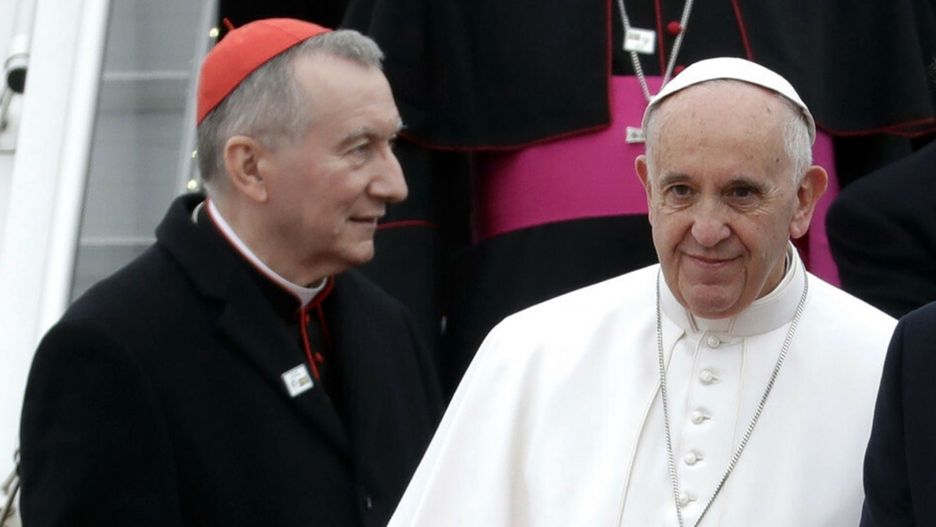 Kardynał Parolin: jest prawo do obrony, ale wysyłanie broni na Ukrainę to błąd
