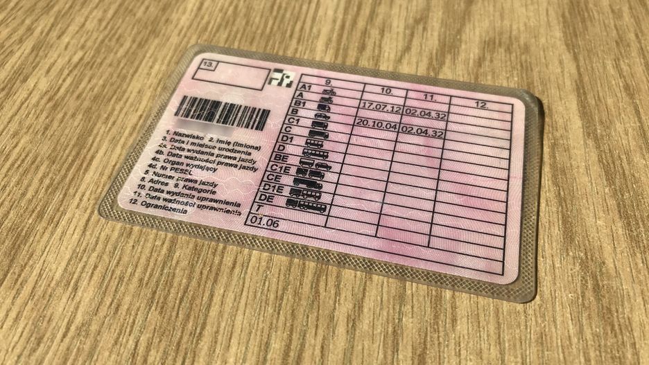 Policjant nigdy nie posiadał prawa jazdy 
