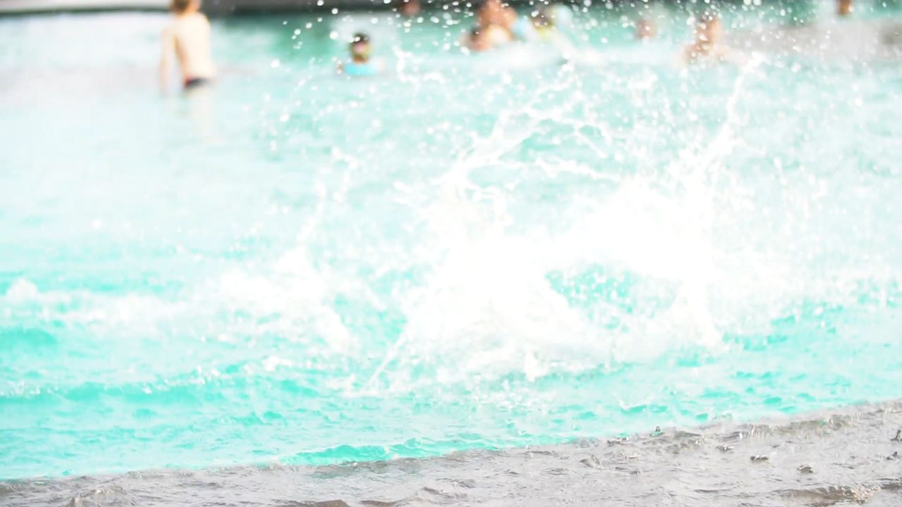 4-latek zmarł tydzień po tym, jak był na basenie z rodzicami (WIDEO)