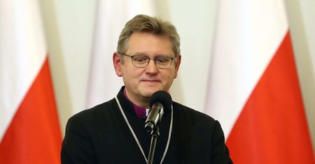 Afganistan. Mocny komentarz biskupa o uchodźcach na polskiej granicy