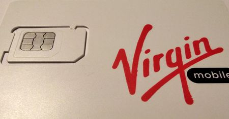 Zmiany w Virgin Mobile. Play wynagradza je prezentem