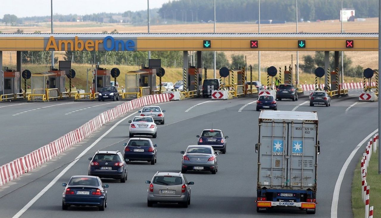 Praca Na Bramkach Na Autostradzie Autostradą A1 nad morze bez korków. Od lipca nowy sposób płacenia na