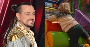 Baron pokazał wspólne harce z synem i wyjaśnił, dlaczego NIE SPĘDZILI razem świąt: "Nadrabiamy od rana we dwóch zaległości" (FOTO)