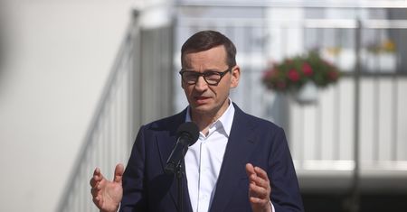 "Kredyt nie może być kulą u nogi". Mateusz Morawiecki mówi o skutkach rosnących rat