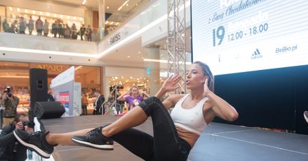 TYLKO U NAS: Chodakowska w centrum handlowym: "Plan na dzisiaj? Dojść o własnych siłach do domu" (ZDJĘCIA)