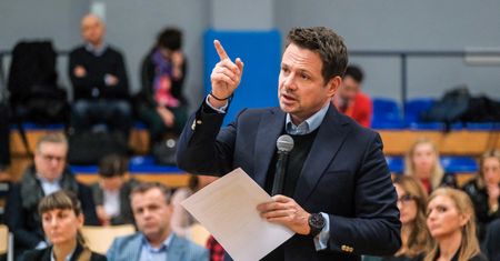 Nocna prohibicja w Warszawie. Trzaskowski mówi jasno: wróciłaby komuna