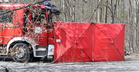 Koszmarny wypadek na Śląsku. Nie żyje 34-latka. Auto wyłowiono z wody