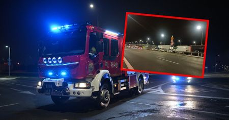Ciężarówka w ogniu na Ursynowie. Służby w tunelu