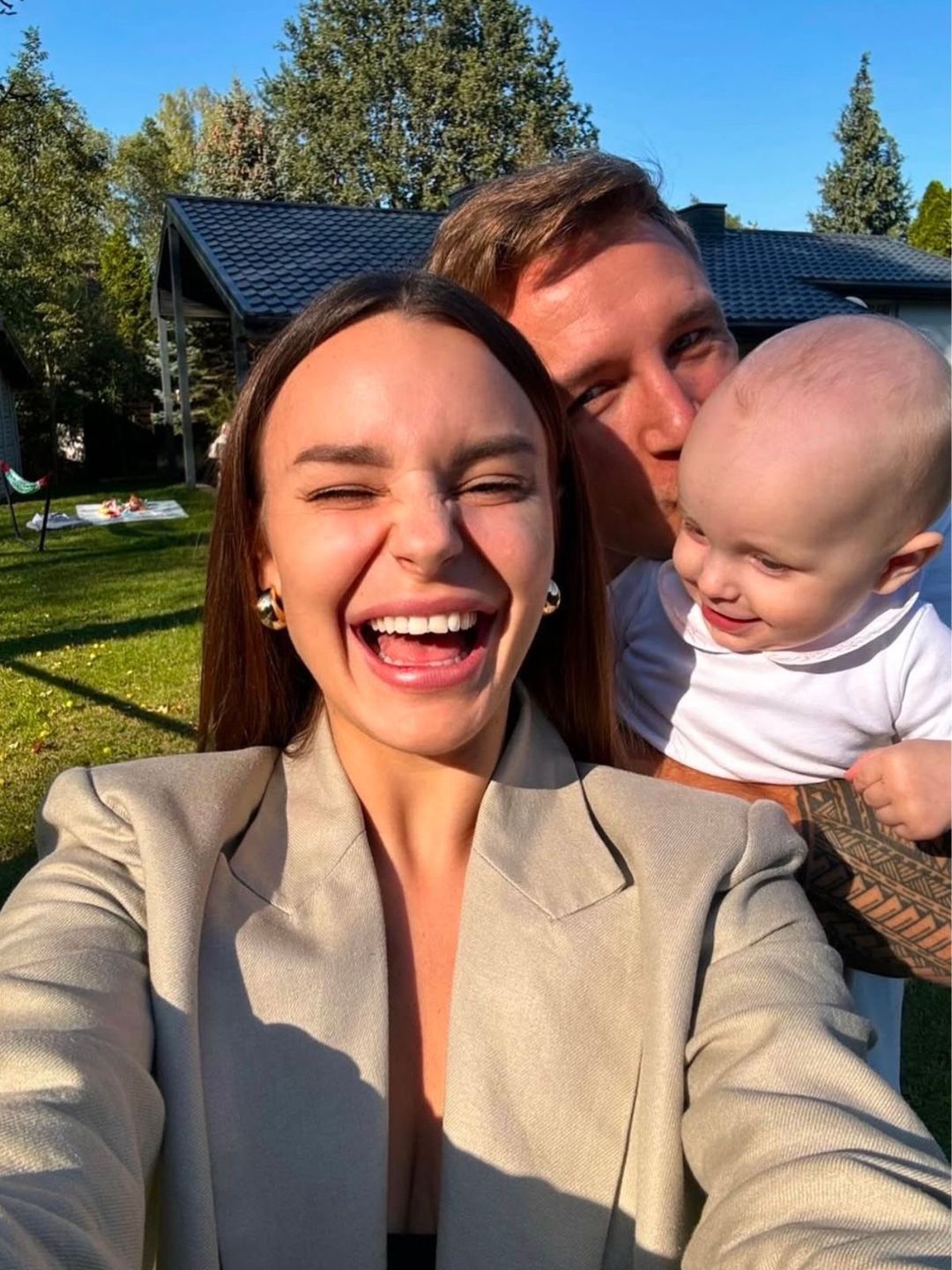 Jakub i Paulina Rzeźniczakowie z Tosią