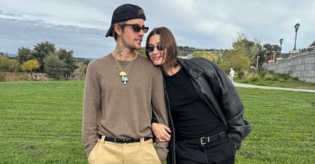 Justin i Hailey Bieber zaprzeczyli plotkom o rozwodzie. Wspólnie budują imperium Rhode w Hiszpanii