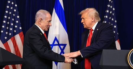 Media donoszą o tajnych rozmowach. Trump za uderzeniem w Iran?