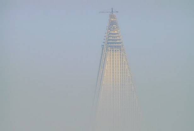 Korea Północna kończy budowę Hotelu Zagłady. Kiedy udostępnią Ryugyong Hotel? 2