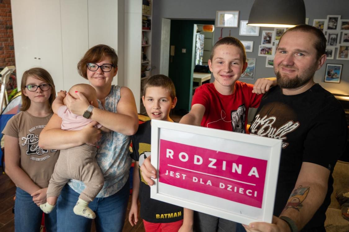 Anna Krulak-Leszczyńska z mężem i dziećmi