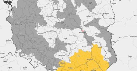 IMGW wydał ostrzeżenie dla południowo-wschodniej Polski. Możliwe podtopienia