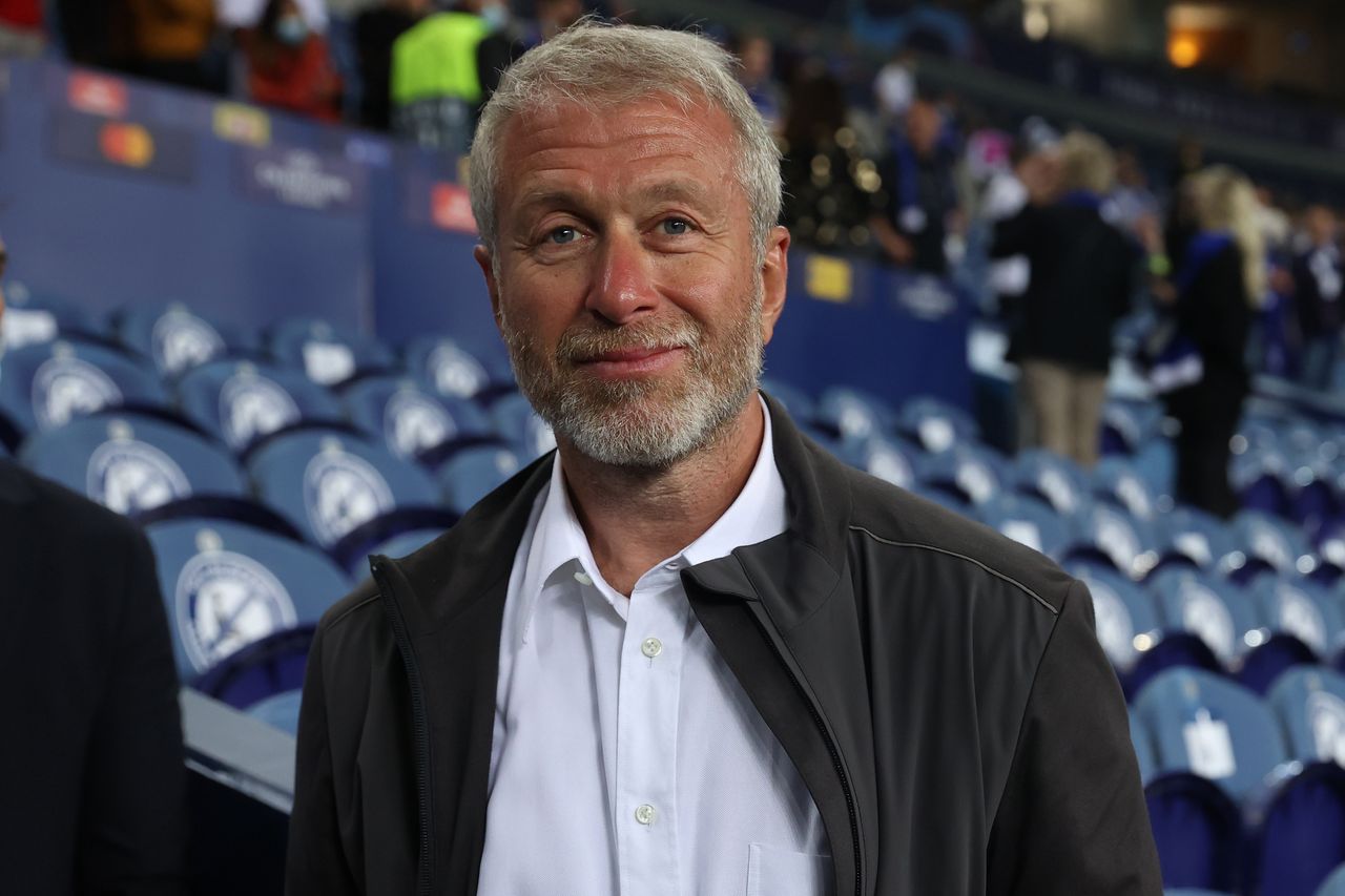 UK threatens legal action over Abramovich's £2.5bn blockade