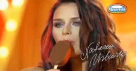 Urbańska reklamuje lody Dody! (WIDEO)