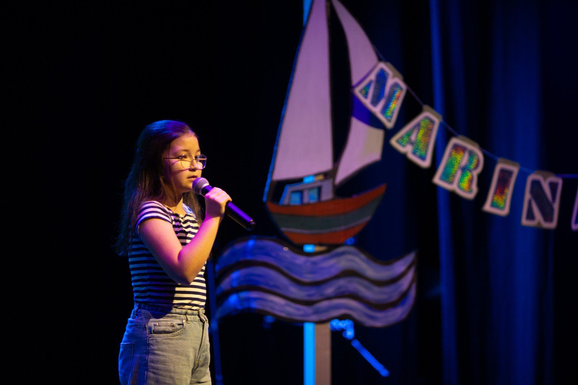 W Centrum Kultury i Promocji w Kobylnicy odbyła się Gala Finałowa XI Pomorskiego Festiwalu Piosenki Marynistycznej &#34;Marina 2025&#34;. Na scenie zaprezentowali się młodzi wykonawcy - zarówno soliści, jak i zespoły.