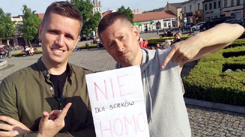 Serki HOMO ukrytą propagandą LGBT? Para gejów strollowała mieszkańców Łowicza