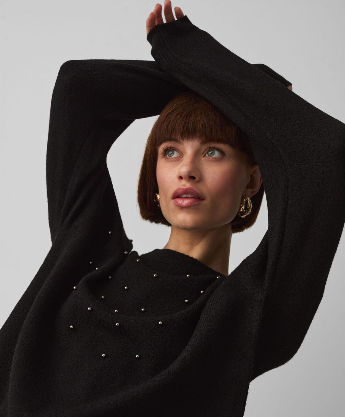 Czarny sweter z perłami z kolekcji Pepco
