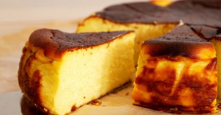 Sernik piekę tylko w takiej temperaturze. Nie opada i wychodzi idealnie kremowy