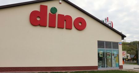 "Dino pęka". Sieć zapowiedziała podwyżki. Związkowcy chcą więcej