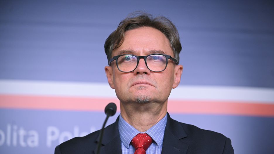 Pawe� Wro�ski
Warszawa, 10.10.2024. Rzecznik MSZ Pawe� Wro�ski podczas konferencji prasowej z udz. ministra spraw zagranicznych Rados�awa Sikorskiego w siedzibie MSZ w Warszawie, 10 bm. (jm) PAP/Marcin Obara
Marcin Obara
konferencja, Ministerstwo Spraw Zagranicznych, MSZ, polityk, polityka, prasowa, briefing prasowy, decyzja prezydenta, dyplomacja, nominacje ambasadorskie, polityka zagraniczna, szef resortu, szef dyplomacji, plac�wka dyplomatyczna, plac�wki dyplomatyczne