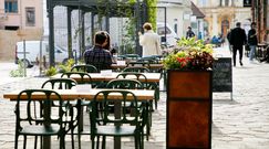 Obostrzenia. Rzecznik rządu o otwarciu ogródków restauracyjnych. Padł "realny" termin