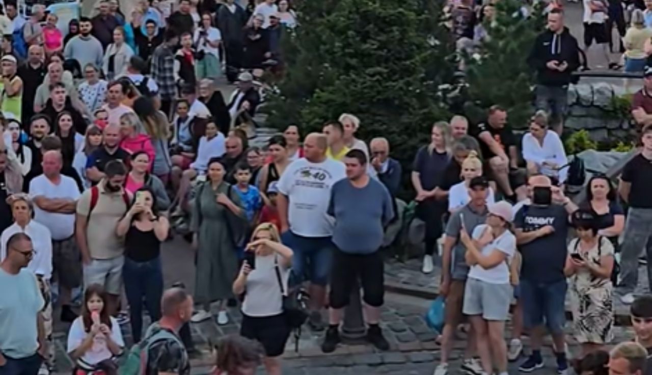 Człowiek przy człowieku. Działo się na Krupówkach. Nagranie